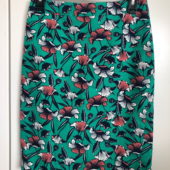 J. Crew Dresses & Skirts - J Crew Green / Black/ Pencil skirt $45 Size 00